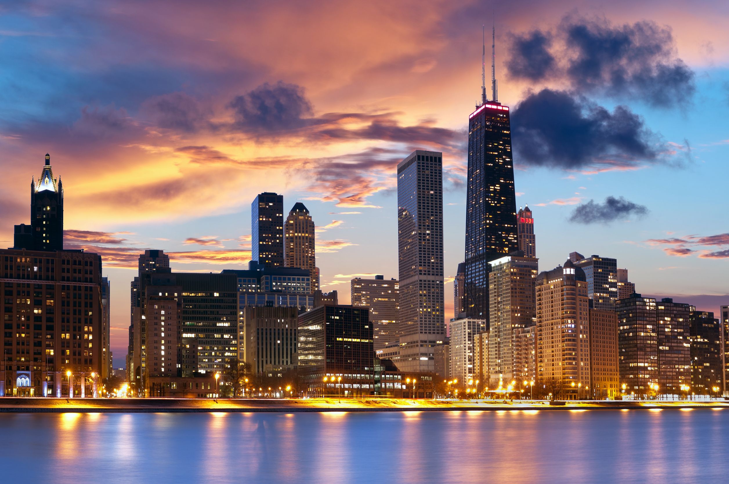 Chicago-Skyline via layoverguide.com